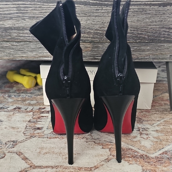Christian Louboutin Black and Red Heels - Picture 3 of 4